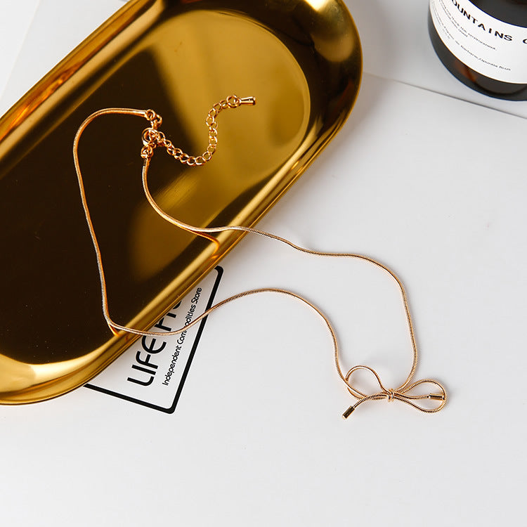Charmante strik choker ketting